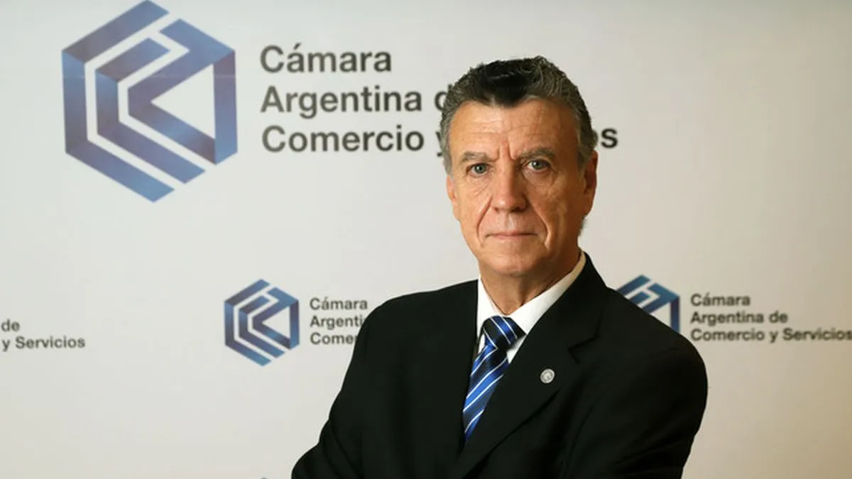 El presidente de la Cámara Argentina de Comercio respaldó el rumbo económico y cuestionó un posible regreso del kirchnerismo